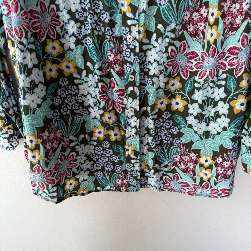 Talbots button-up blouse features a vibrant, multicolor floral pattern Size 2X - Picture 5 of 9